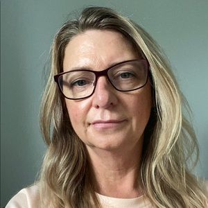 Meet your Posher, Dee